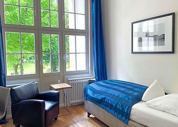Hotel Wagner Im Dammtorpalais 3*