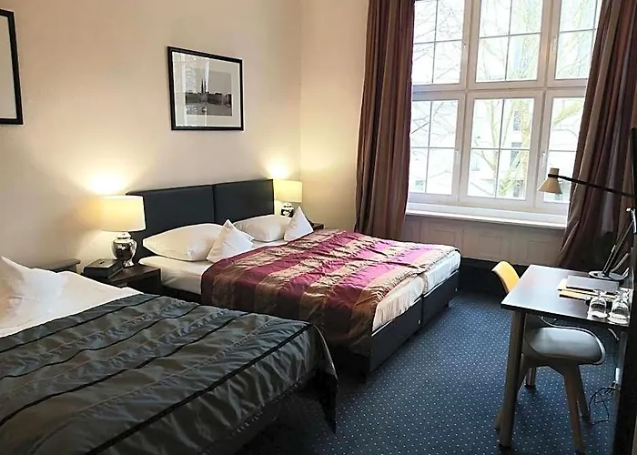 Hotel Wagner Im Dammtorpalais 3*